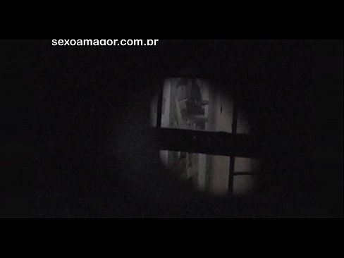 ❤️ Blondie dirakam video secara rahsia oleh intip kawasan kejiranan yang tersembunyi di sebalik batu bata kosong ❤️ Seks pada ms.xxxner.ru ❌️❤